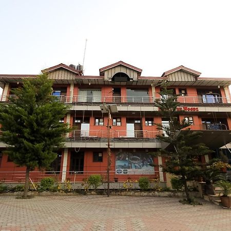 Oyo 8367 Hotel The Woodz Pālampur Exteriör bild