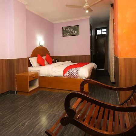 Oyo 8367 Hotel The Woodz Pālampur Exteriör bild