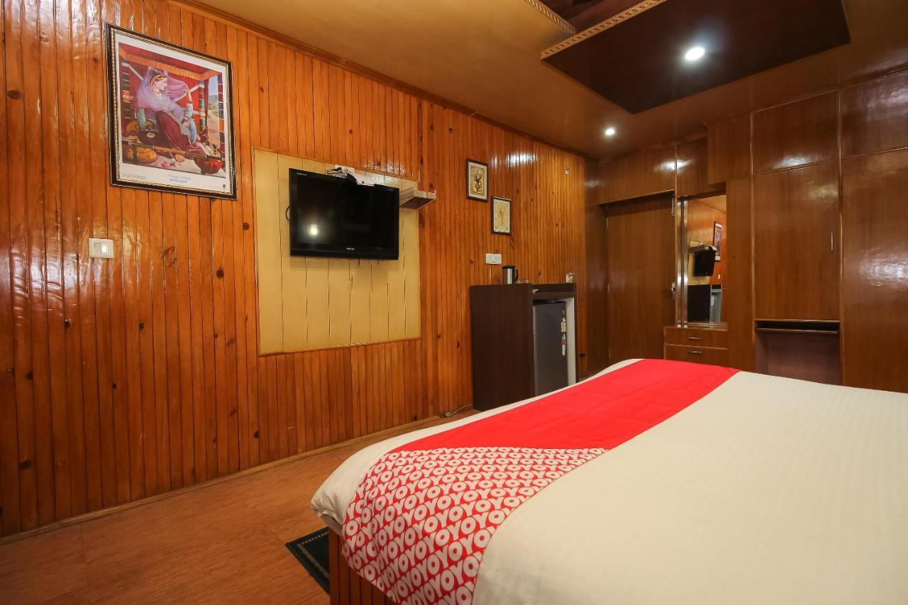Oyo 8367 Hotel The Woodz Pālampur Exteriör bild
