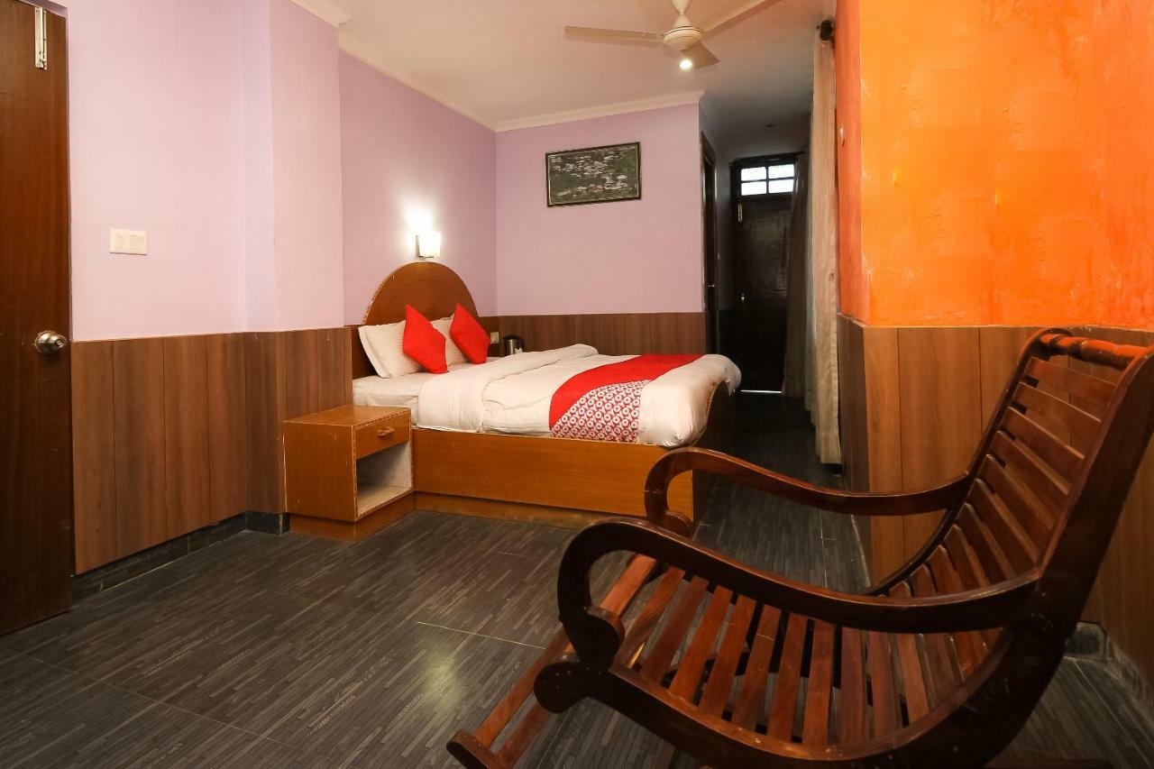 Oyo 8367 Hotel The Woodz Pālampur Exteriör bild