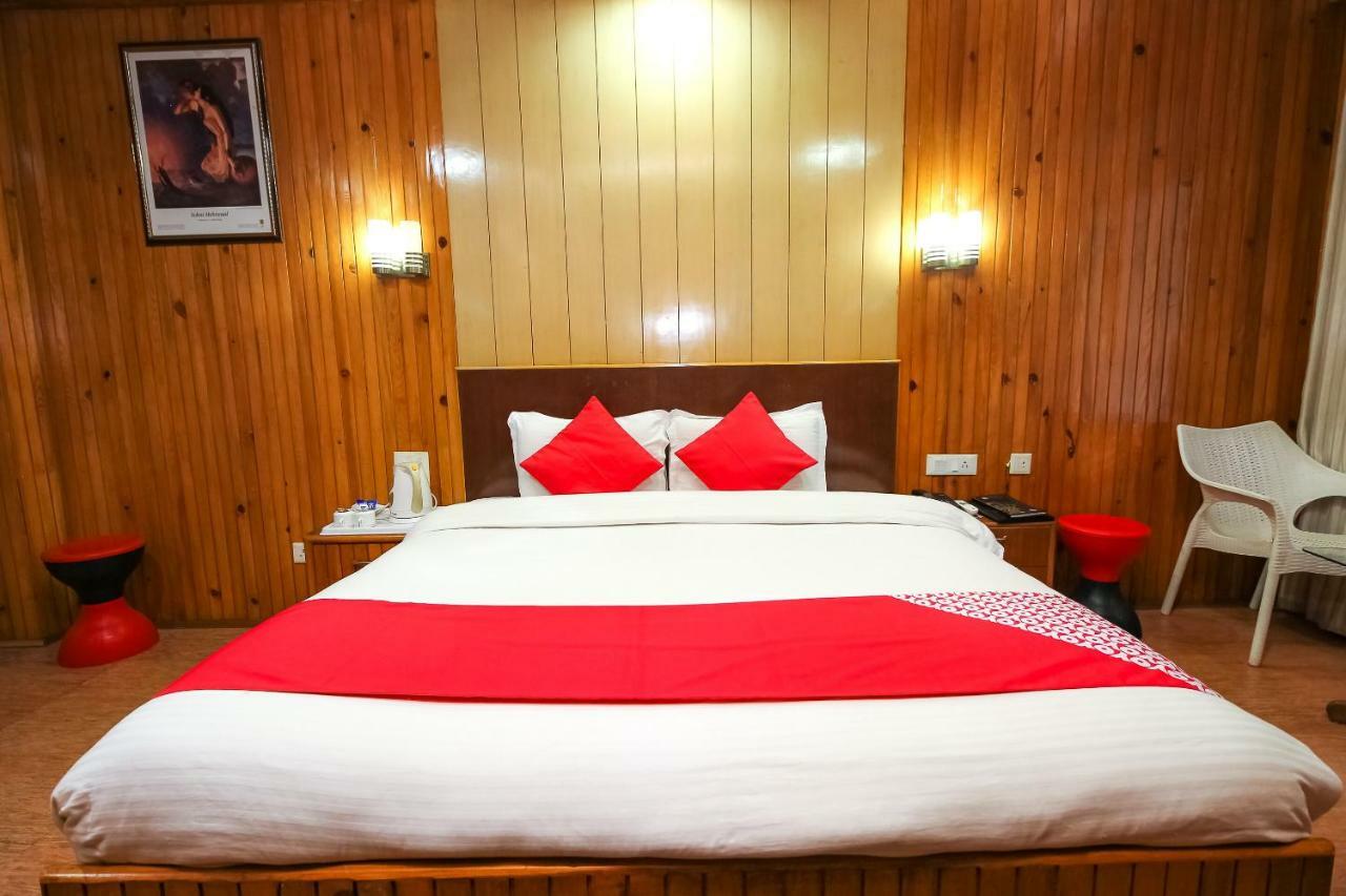 Oyo 8367 Hotel The Woodz Pālampur Exteriör bild
